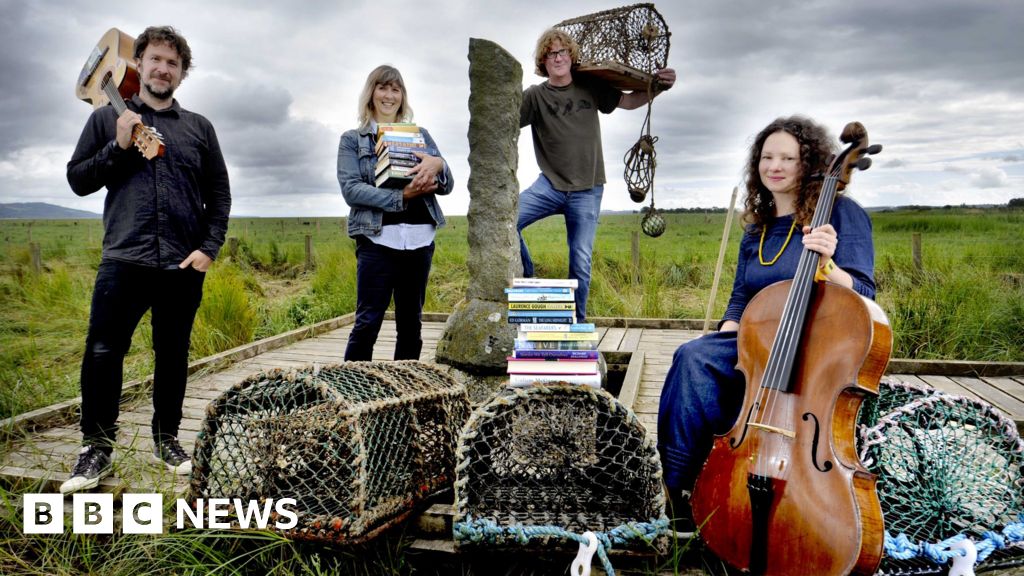 Wigtown Book Festival Grabs Technology 'lifeline' - BBC News