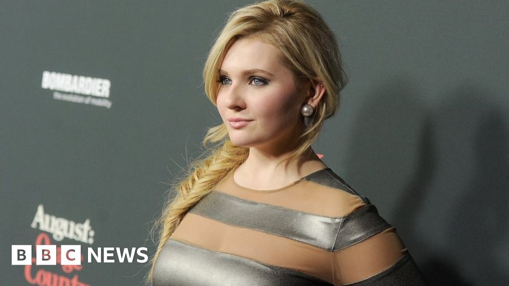 Abigail Breslin Says That She Was Sexually Assaulted By Somebody She 