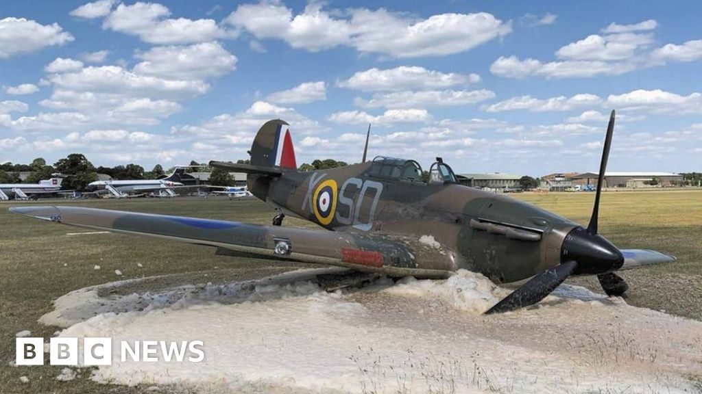 Duxford WW2 Plane Crash Landing Due To 'lack Of Experience' - BBC News