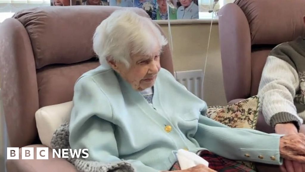 joan-hocquard-oldest-person-in-britain-dies-aged-112