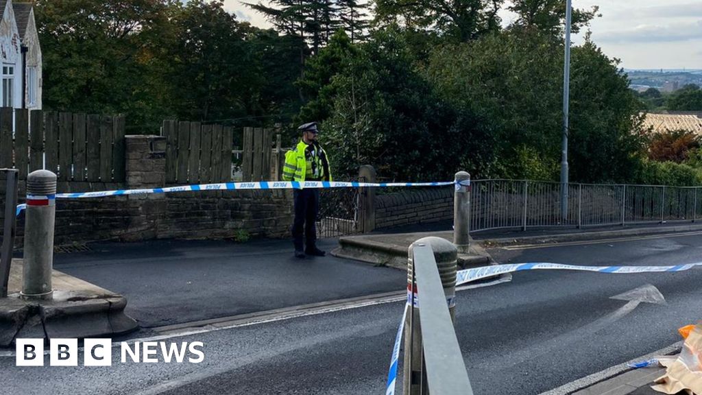 Huddersfield school 'devastated' after pupil stabbed to death BBC News