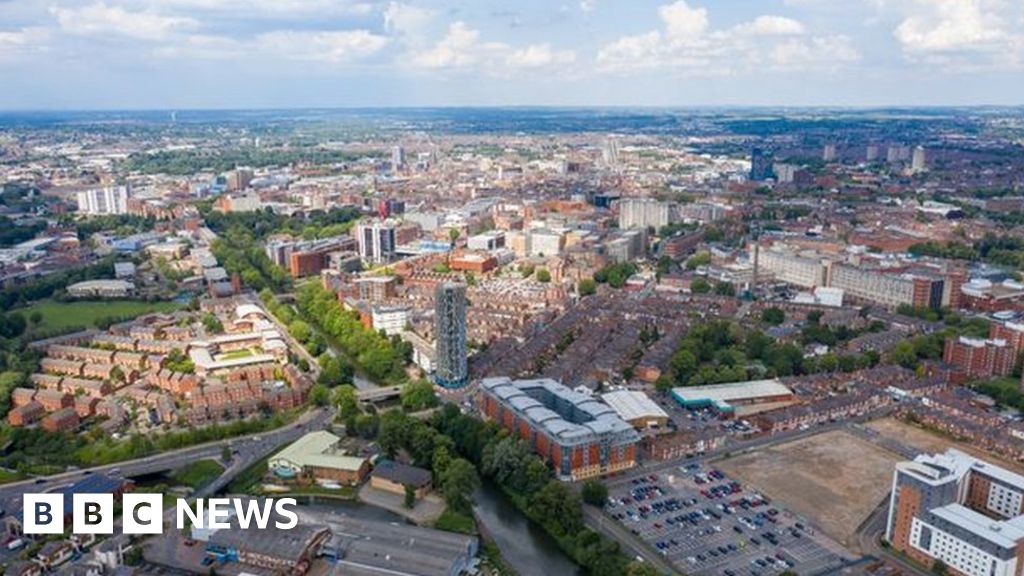 Loud bang prompts calls to Leicestershire Police