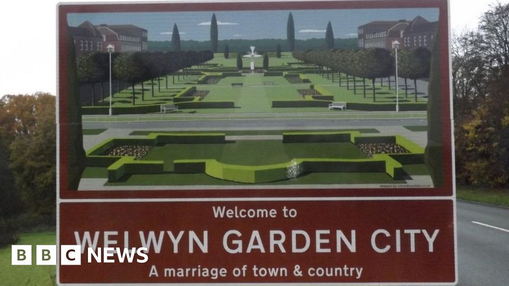 New signs celebrate Welwyn Garden City's centenary in ...