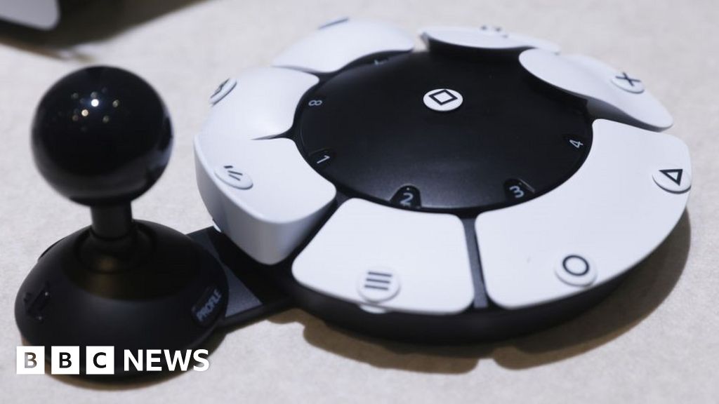 Microsoft Reveals How The Xbox Adaptive Controller Has Evolved From A  Concept - Game Informer