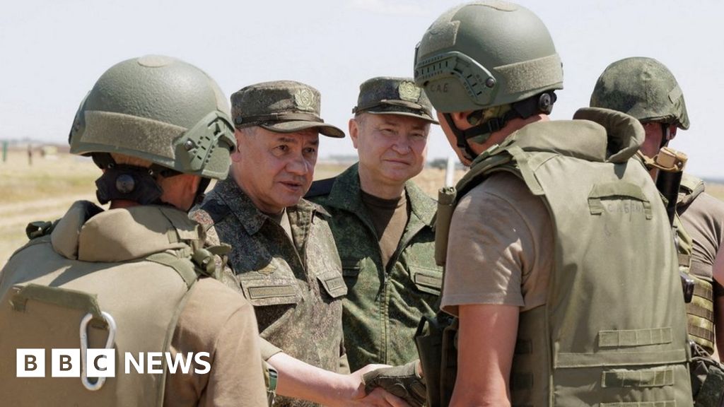 Руските закони за наборната военна служба се променят, оставяйки някои страх от повикване за война в Украйна