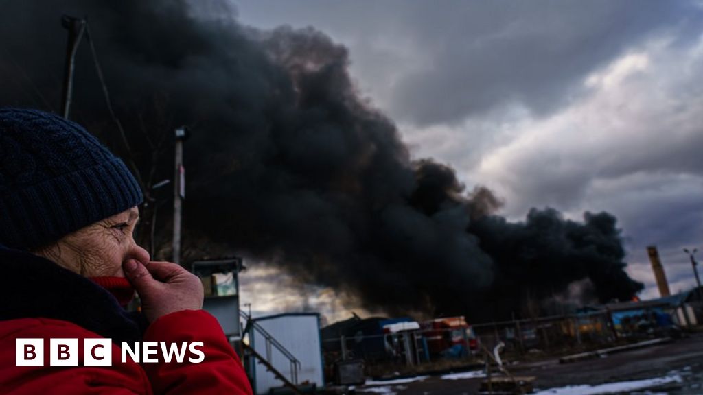 Ukraine war: Pictures of war intensifying in third week