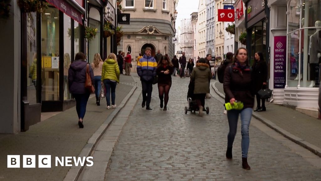 Covid Guernsey leaves second pandemic lockdown