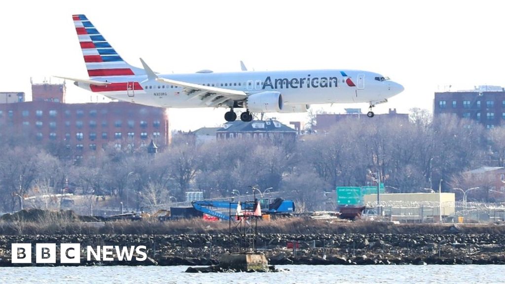 american-airlines-mechanic-charged-with-sabotaging-plane-bbc-news