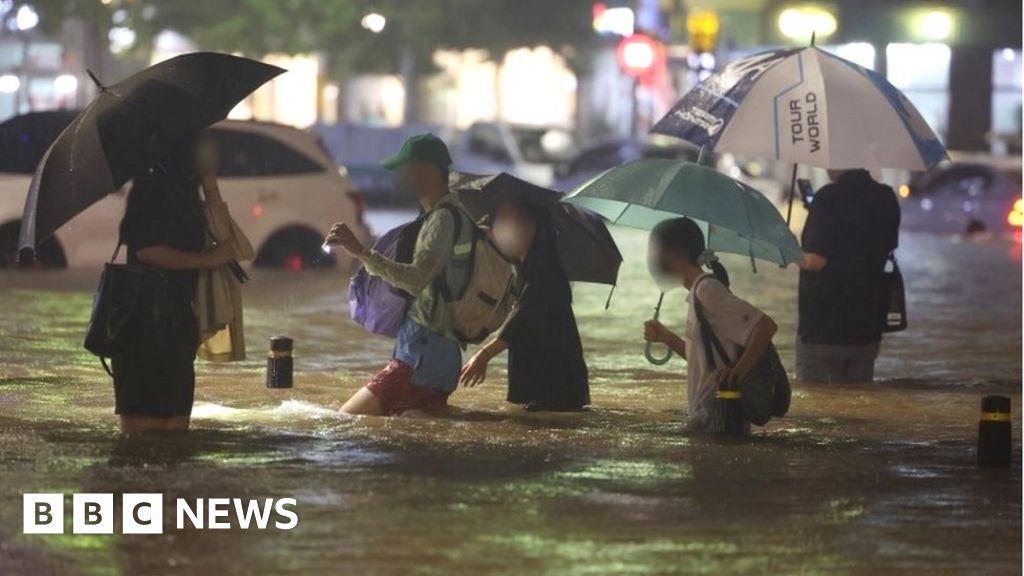 Inondations à Séoul: au moins huit morts au milieu des pluies les plus fortes depuis des décennies
