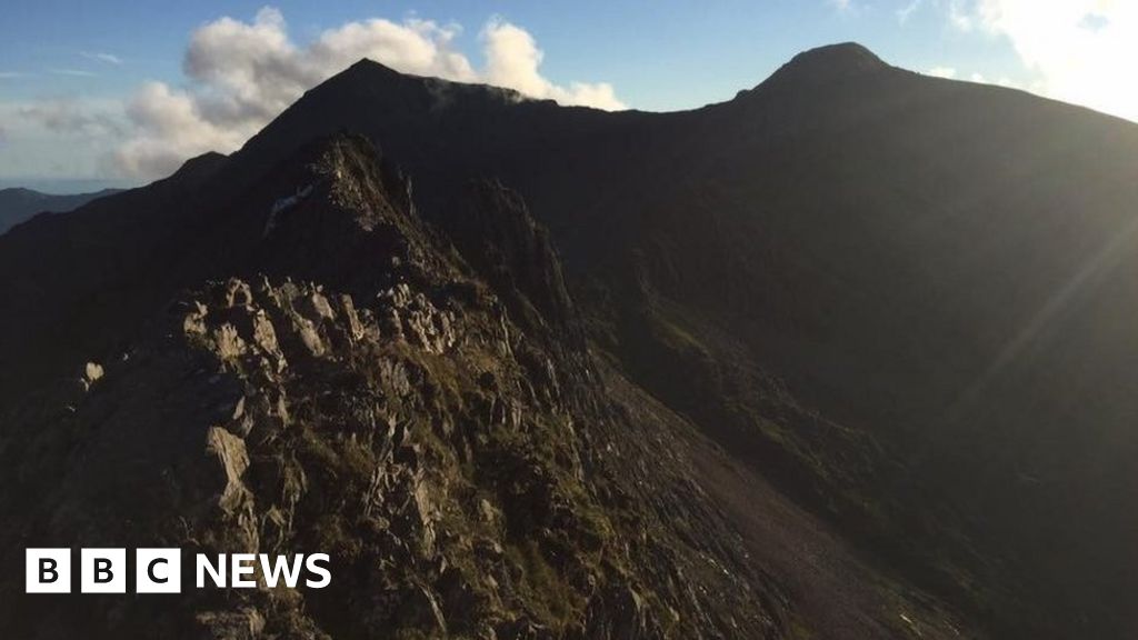 Snowdonia Climber Survives 650ft Fall And Four Others Rescued