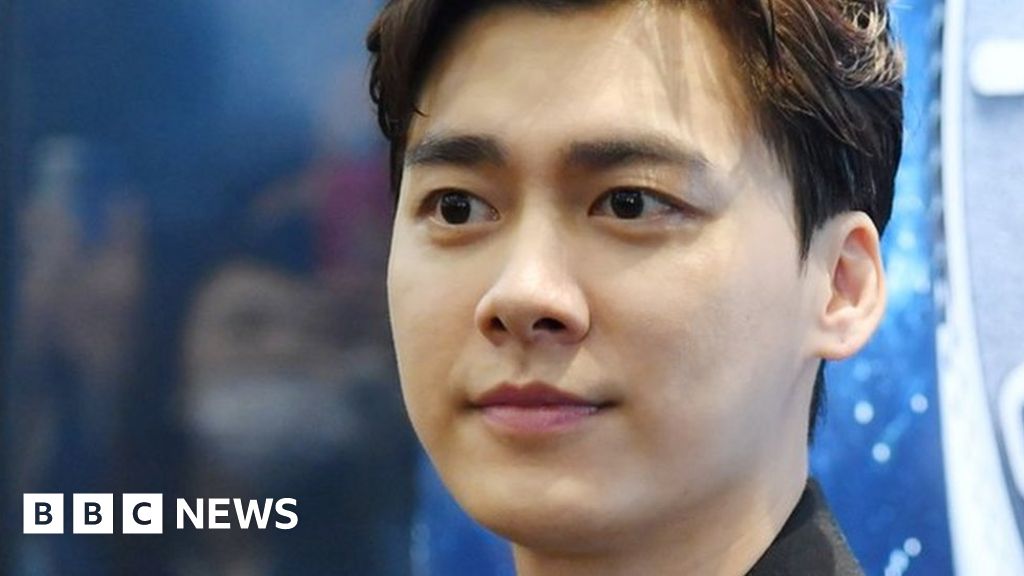 Li Yifeng: China arrests star playing Mao for soliciting prostitutes