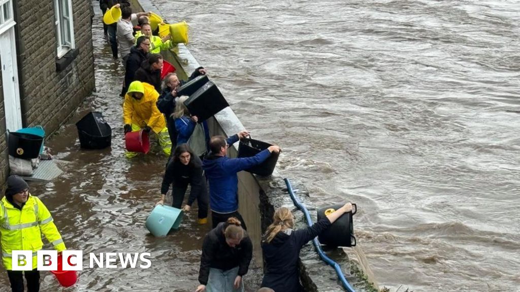 Floods worsen in Wales as Storm Bert continues to hit UK