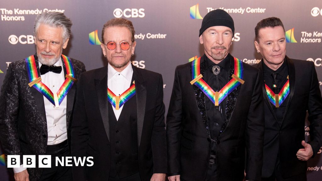 U2 recognised for contribution to American culture at awards - BBC News