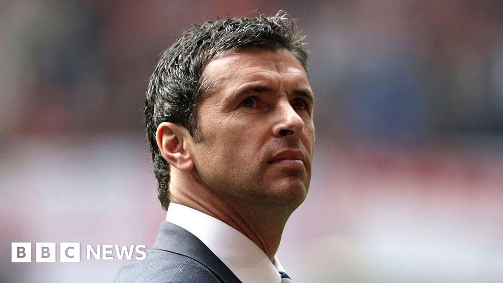 Everton unveil bench in memory of Gary Speed