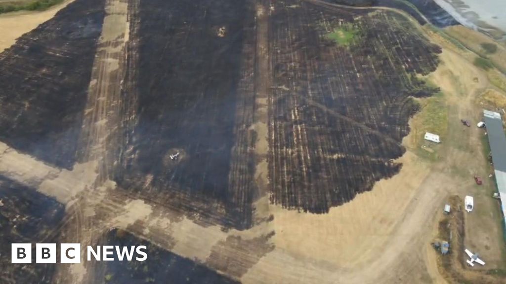 Essex Fire Service Extinguishes 15-Hectare Grass Fire Near Southend Airstrip