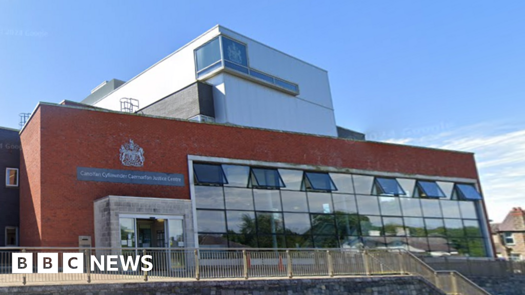 Teen trip to London raised alarm over sexual exploitation gang - court