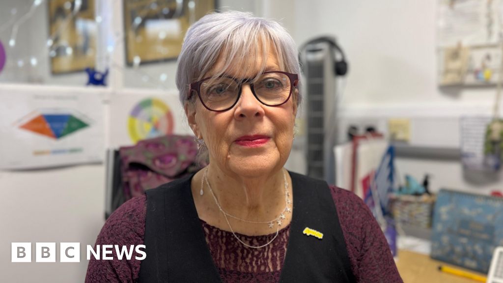 Sad lamps: 'My Seasonal Affective Disorder is helped by light therapy'