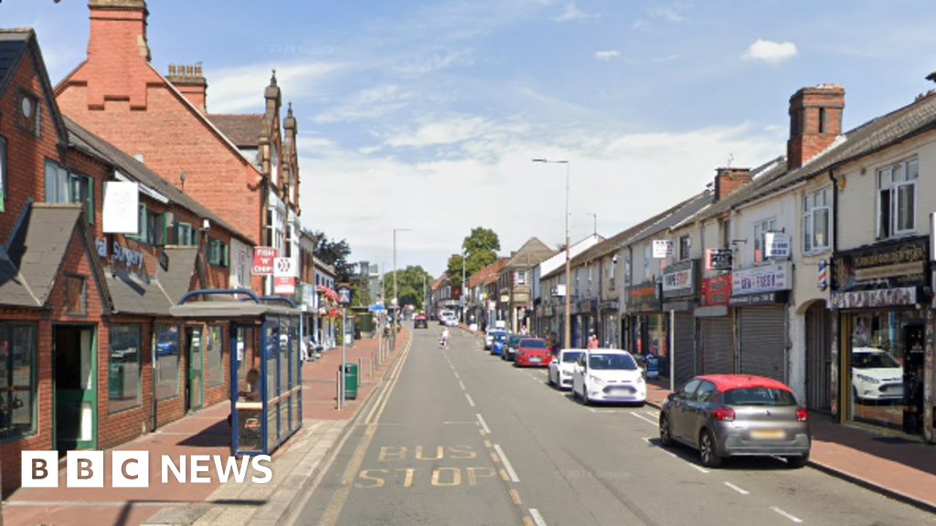 Two Arrested Suspected Attempted Murder After Double Stabbing Cradley Heath