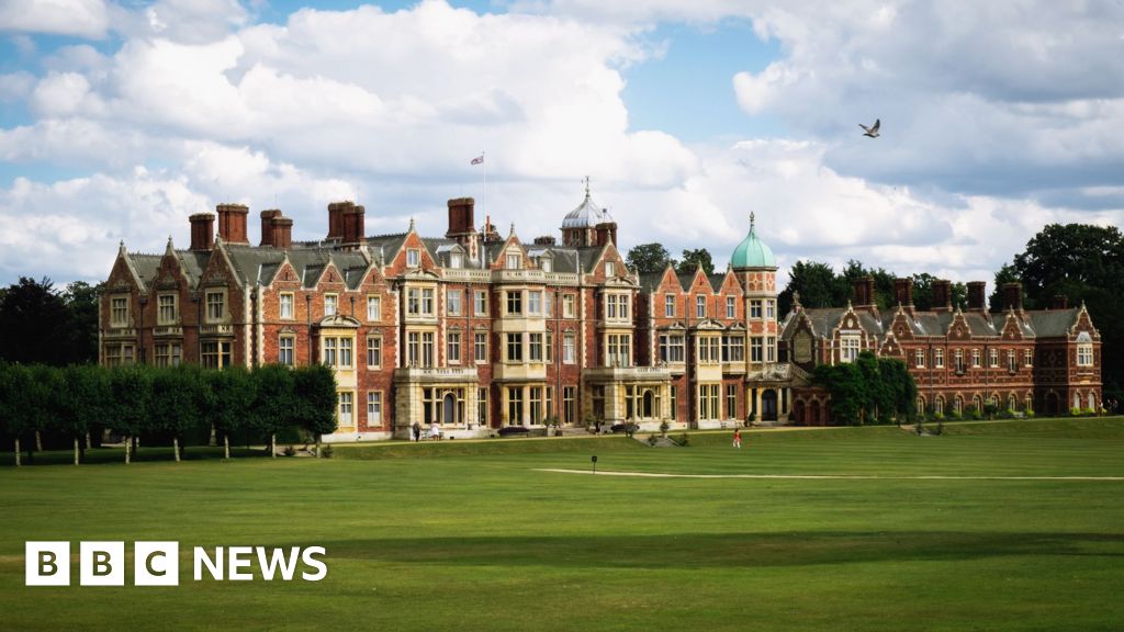 Diana's childhood home or the gardener's house – where might Andrew live?