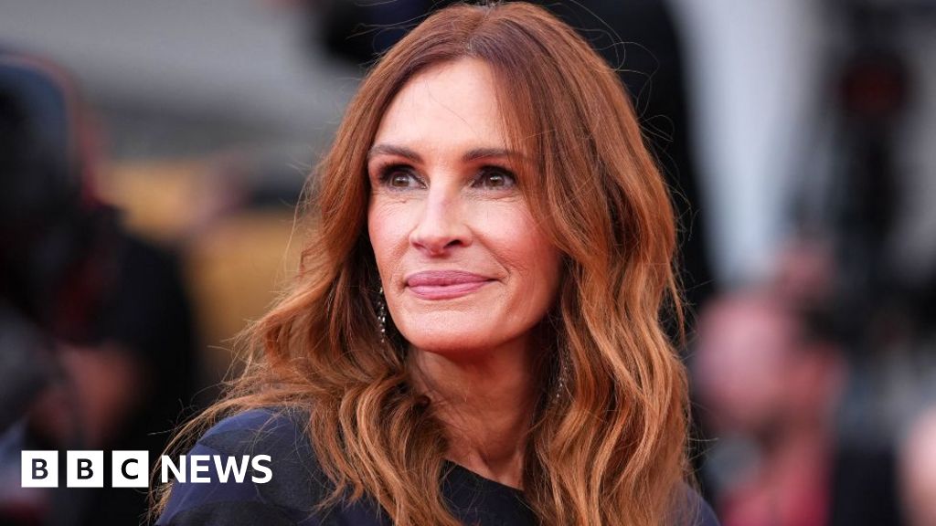 Julia Roberts: Were losing the art of conversation