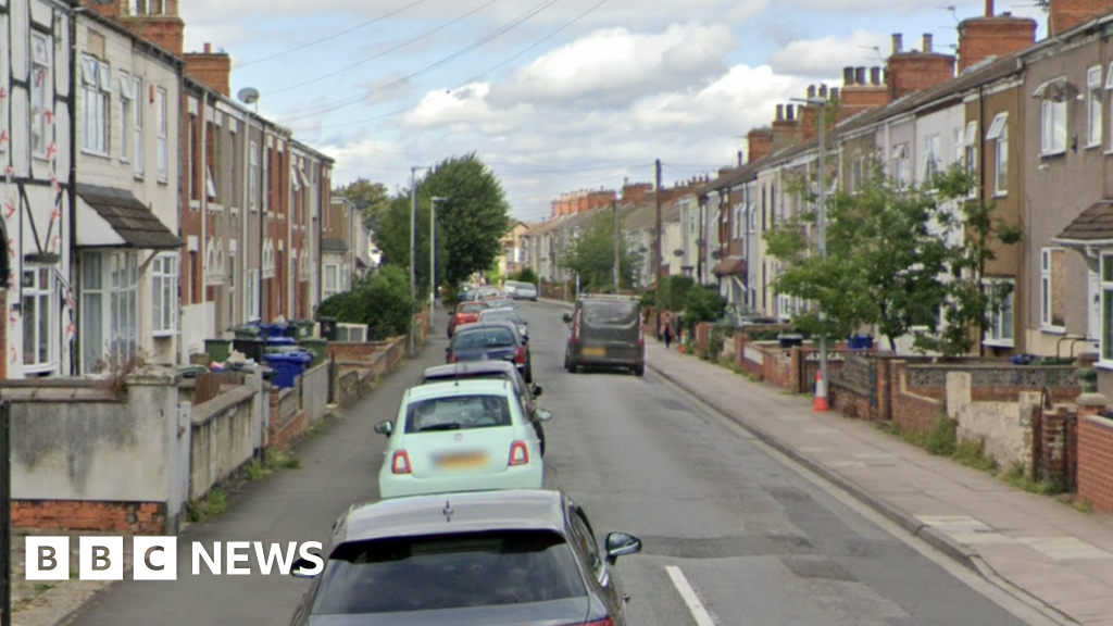 Grimsby stabbing Man arrested over Macaulay Street attack