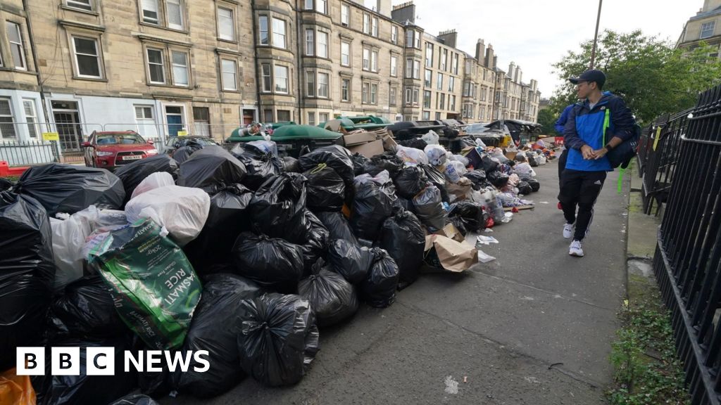 Bin collectors confirm Edinburgh Festival strikes