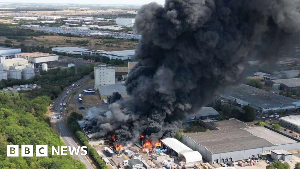 Recycling waste fire 'looked like a tornado'