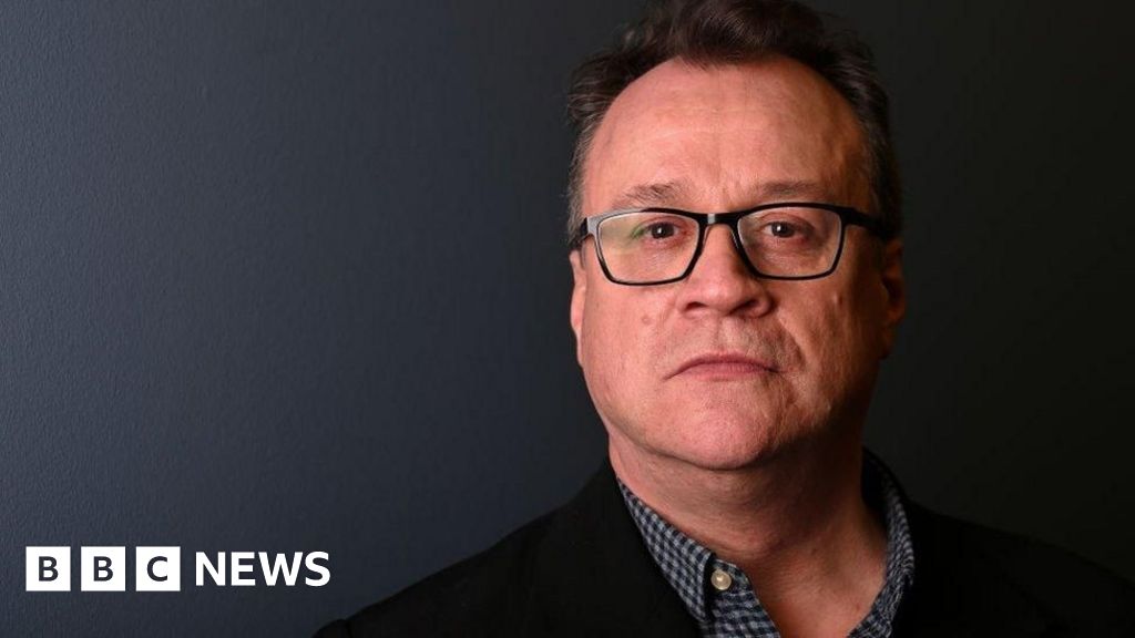 Russell T Davies untuk membawa layar TV drama LGBT baru