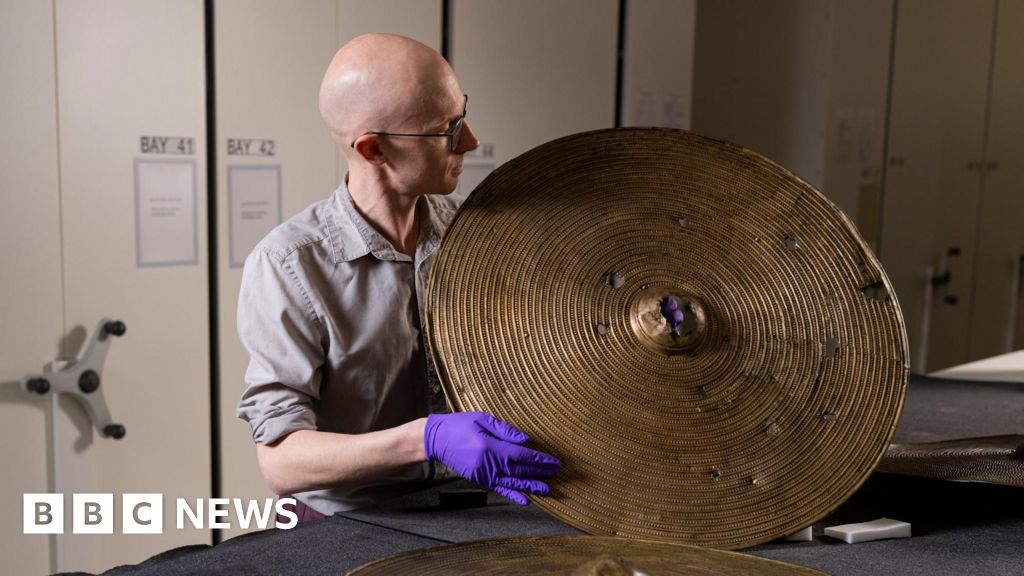 Bronze Age shield found in peat bog returned to Scotland for first time in over 230 years
