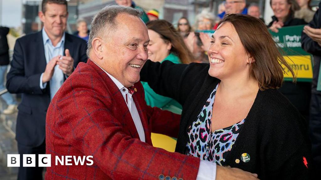 Plaid wins by-election as Labour loses 100-year grip on Caerphilly