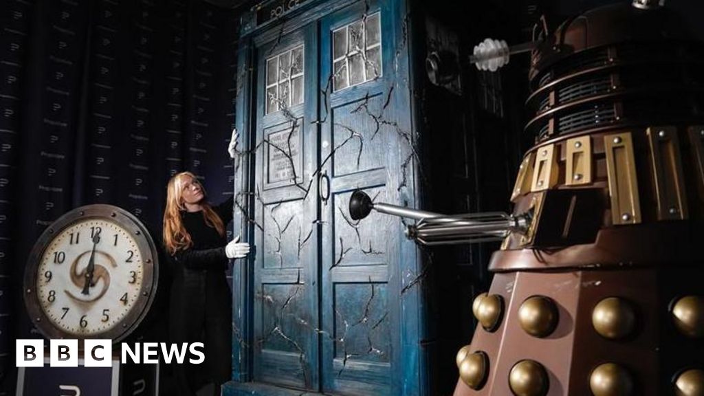Doctor Who fans get chance to bid for famous props