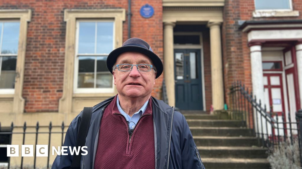 Hull street with links to Carry On and 'England's fattest man'