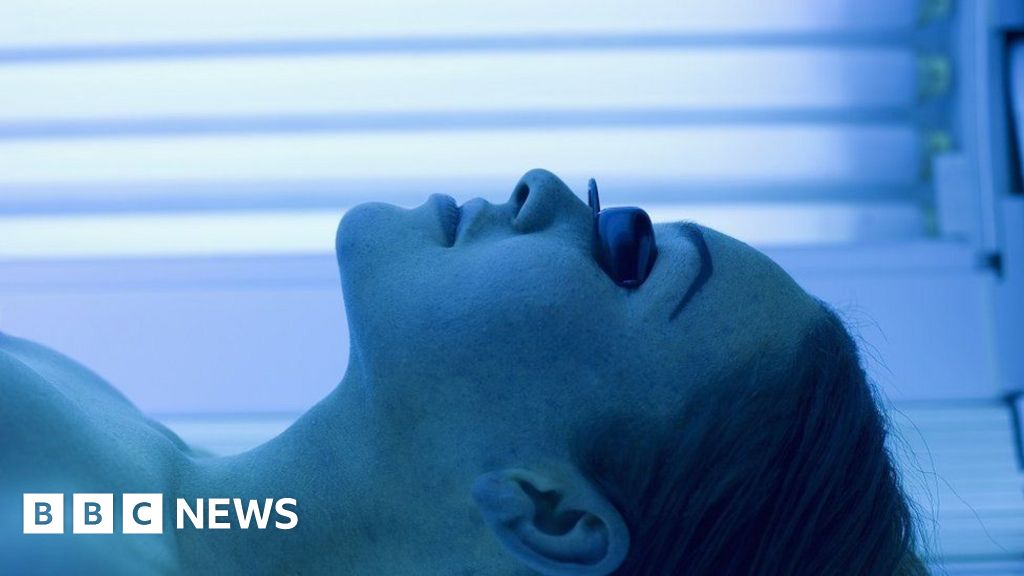 Insane not to ban sunbeds in NI - skin cancer expert