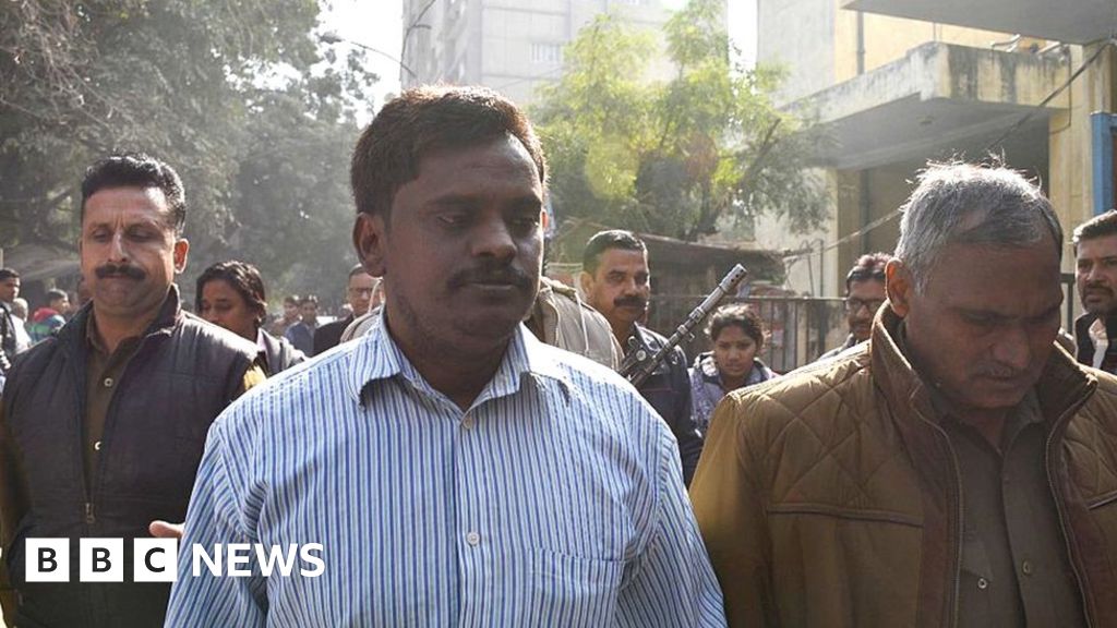 Съд в Индия оправда двама мъже прекарали години на смъртна