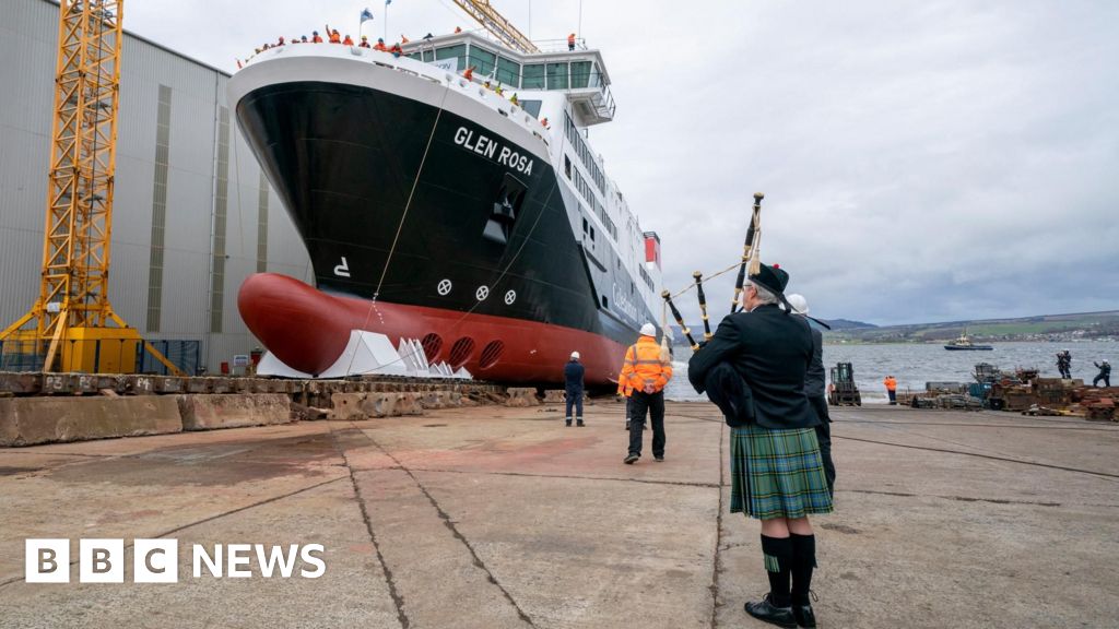 New CalMac ferry successfully launches into River Clyde