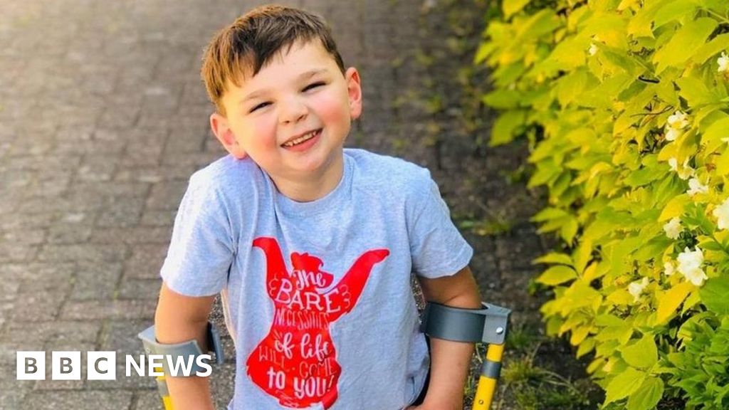 Tony Hudgell: Boy's family appalled at Gatwick Airport wait for wheelchair