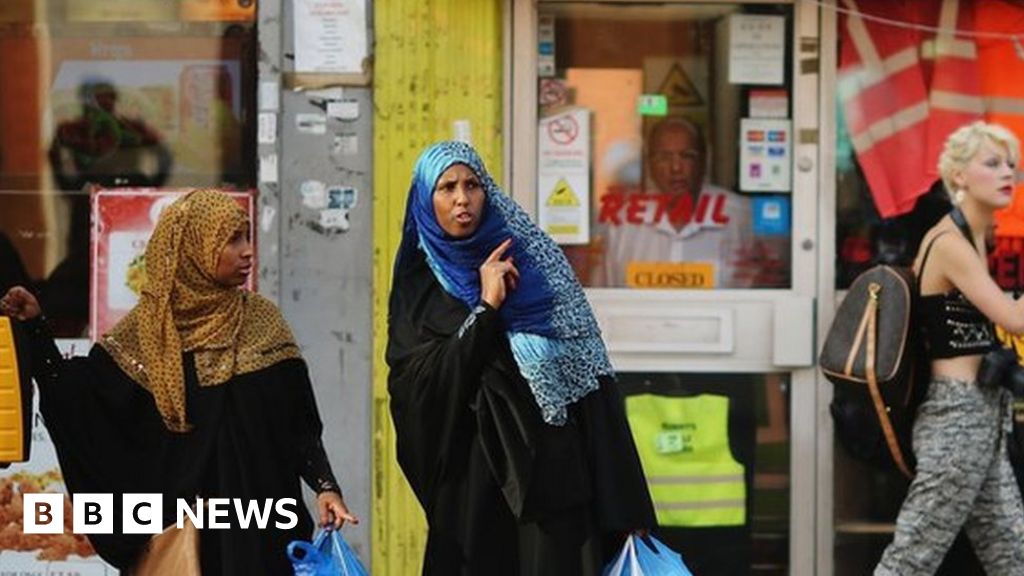 Islamophobic Crime Women Targeted In Hate Crimes Bbc News