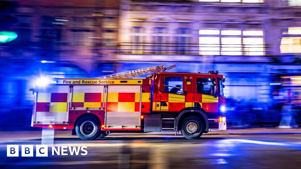 Six firefighters injured after two engines collide