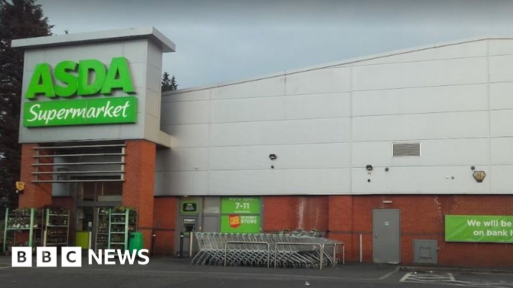 Wigan thieves blow up ATM at supermarket