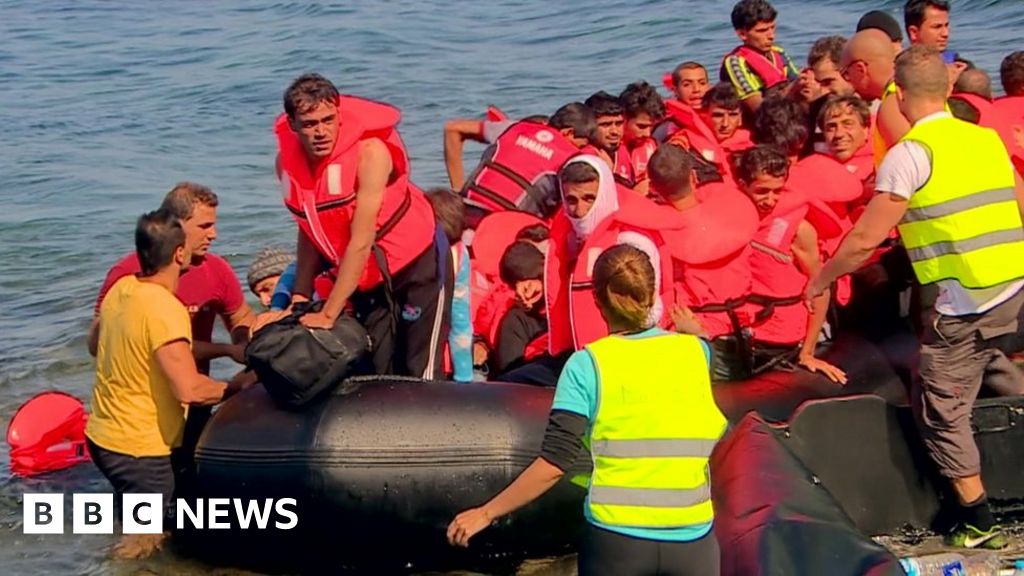 Erschreckend Chaos Am Traumstrand Migranten Rennen Durch Badegäste Die Ersten Statements - 78c1yu2