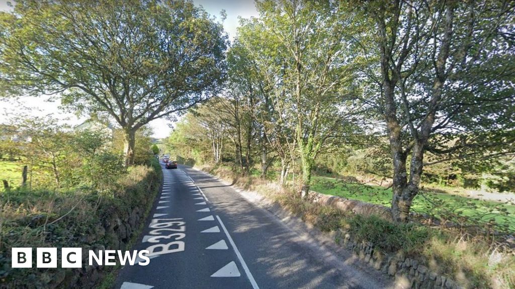 Arrest after woman dies in pick-up truck crash in Burras - BBC News