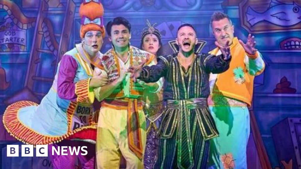 Pantomimes: South East theatres win top awards for productions