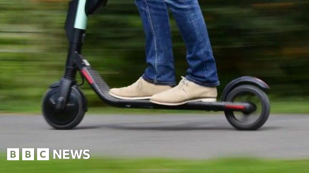 Donegal: Boy, 13, seriously injured in e-scooter crash