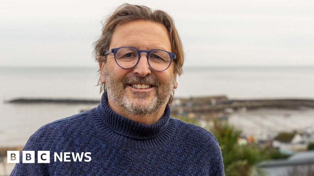 bbc.co.uk - George Thorpe - Mitch Tonks hopes South West Sardine Festival unites community - BBC News