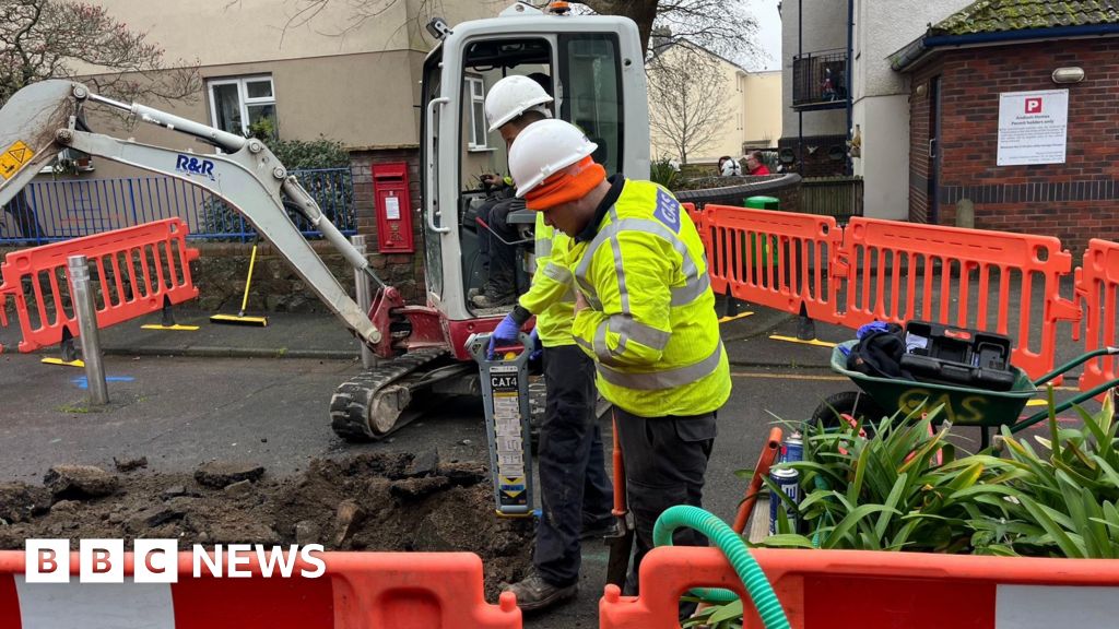 Homes evacuated after potential gas leak in Jersey