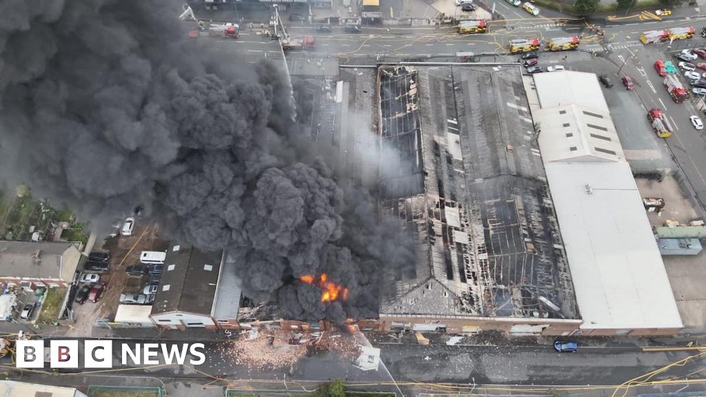 Firefighters tackling huge blaze at factory involving 20 tonnes of tyres