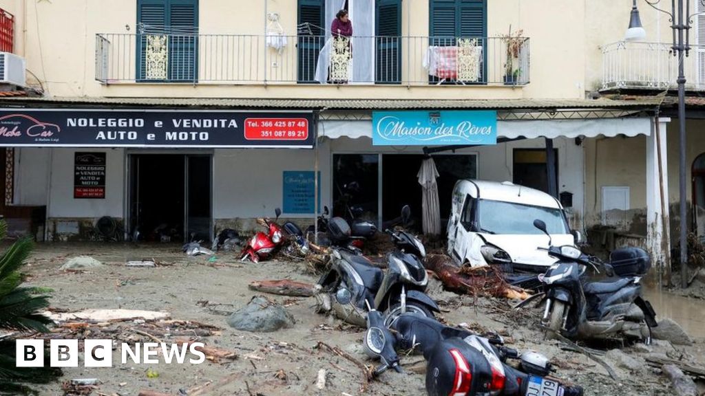 Italy landslide: Deaths feared after homes swept away in Ischia - BBC