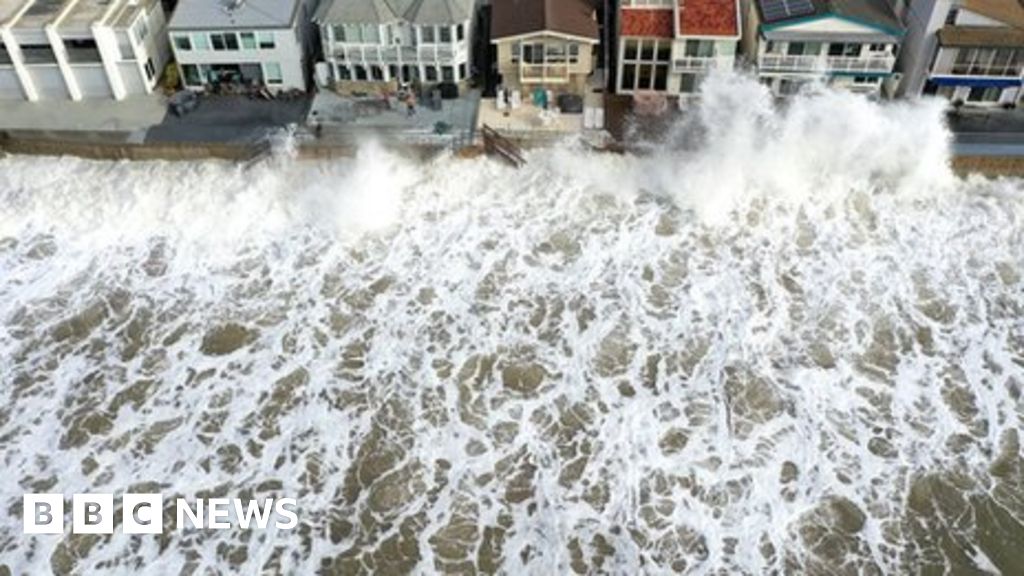 Подхранвани от изменението на климата световните океани чупят температурни рекорди