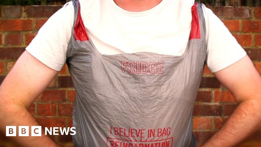 Will plastic bags go out of fashion? BBC News