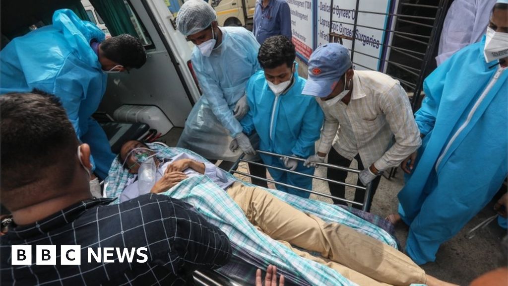 Covid-19: India hospital fire kills 13 amid Covid oxygen crisis